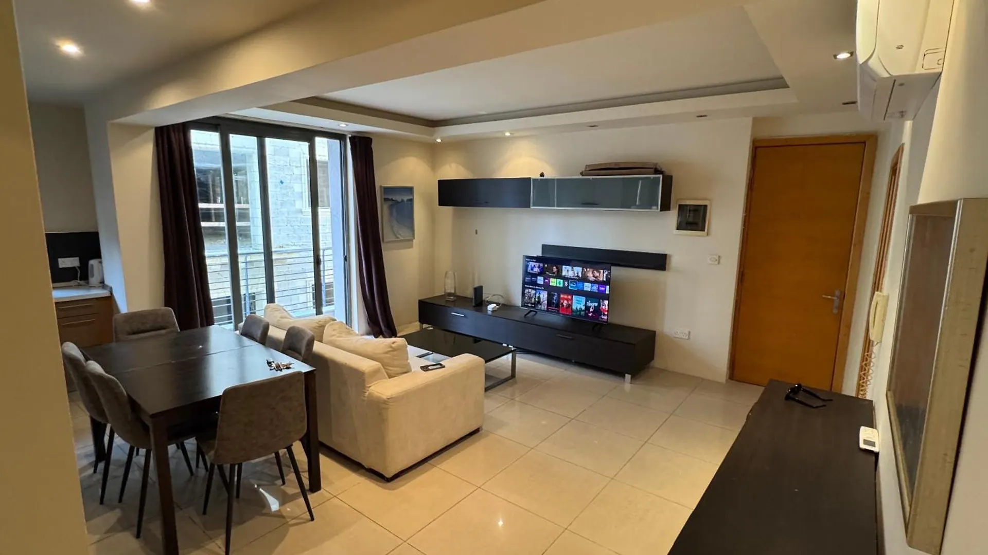 The Friends Apartment Sliema 0*,  Malta